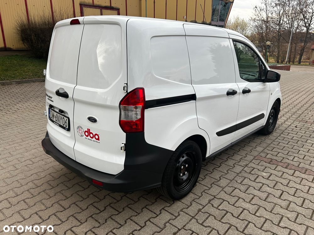 Ford Courier - 5