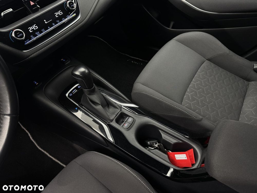 Toyota Corolla 2.0 Hybrid Comfort - 28