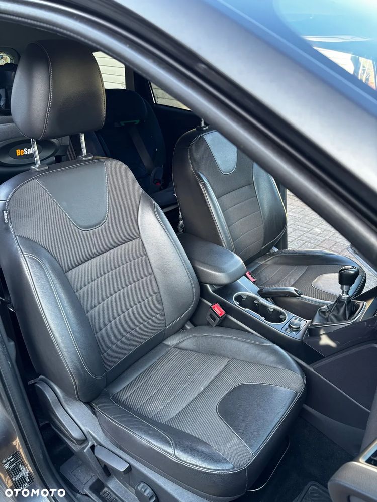 Ford Kuga 2.0 TDCi 4WD Titanium - 17