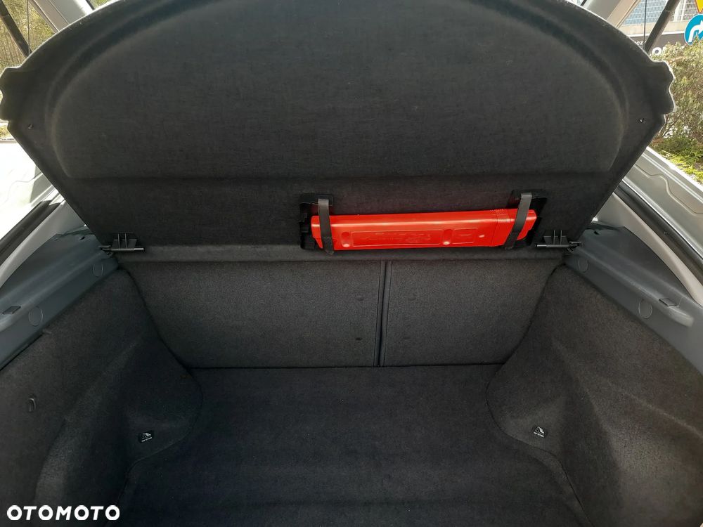 Nissan Primera Traveller 1.8 visia - 25