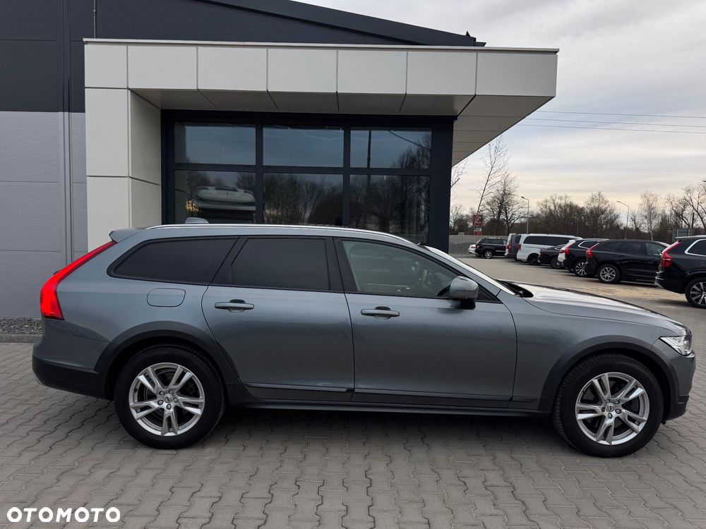 Volvo V90 Cross Country D4 AWD Geartronic Pro - 2