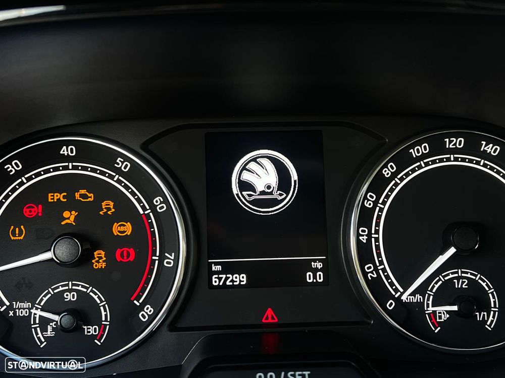 Skoda Fabia 1.0 MPI First Edition - 47