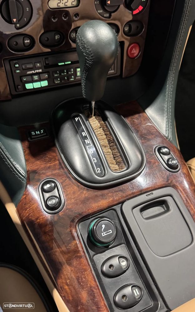 Aston Martin DB7 Vantage Volante - 34