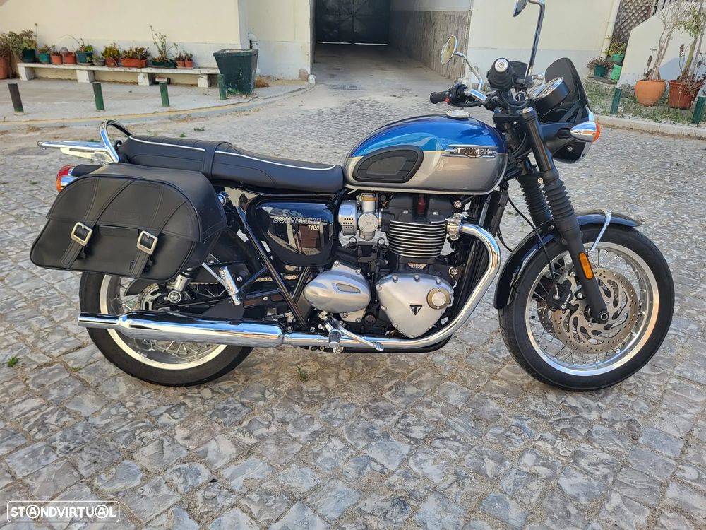 Triumph Bonneville T120 - 3