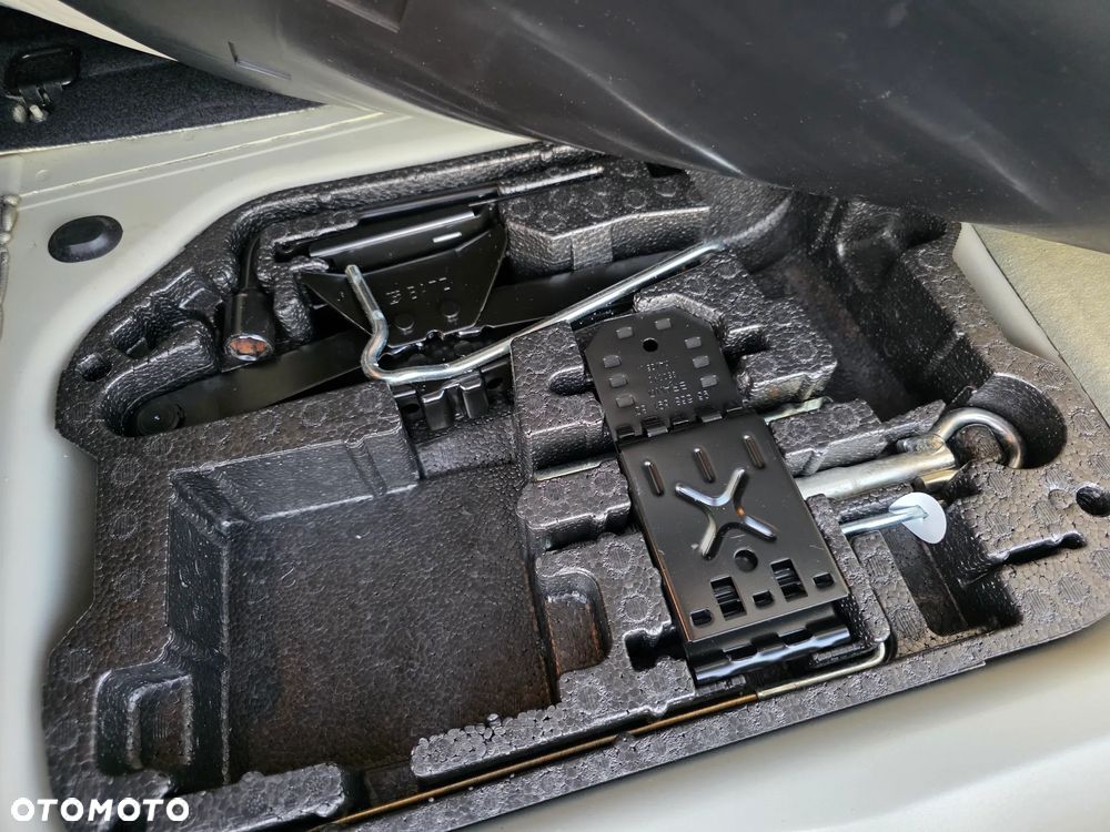 Citroën C4 Picasso 1.8 16V Advance - 22