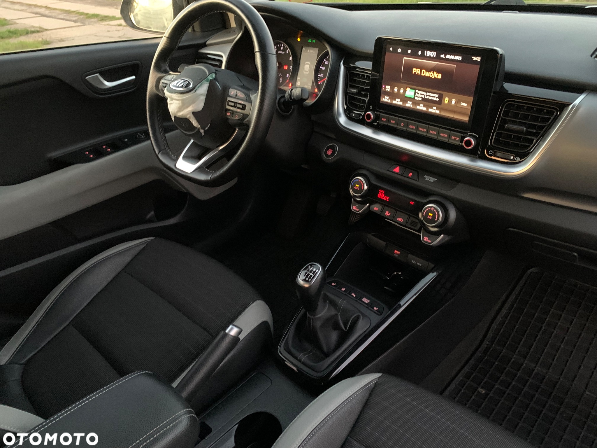 Kia Stonic - 19