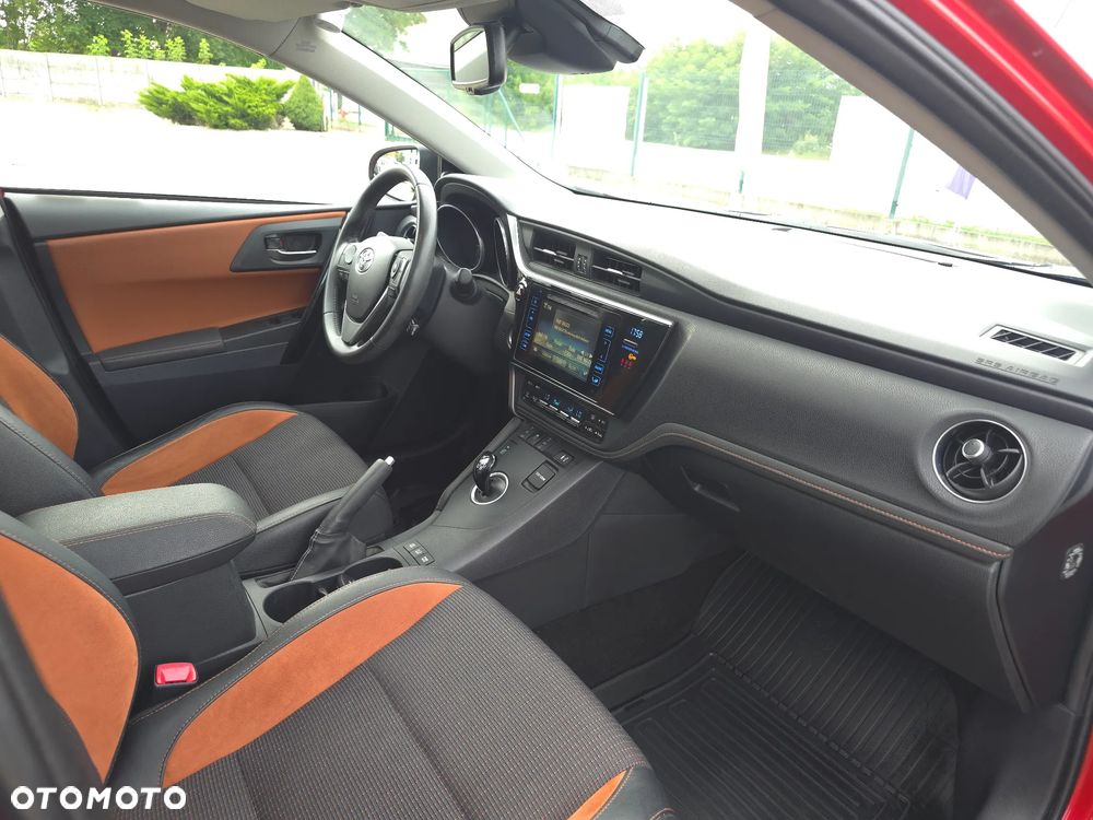 Toyota Auris Hybrid 135 Prestige - 15