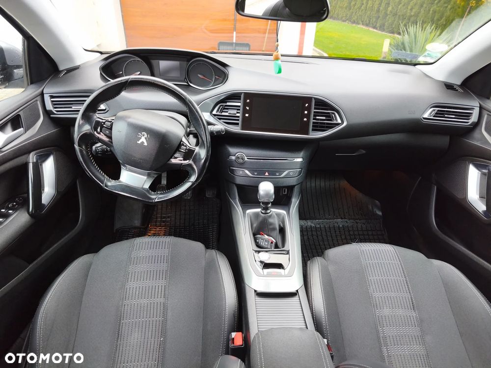 Peugeot 308 BlueHDi FAP 130 Stop & Start Allure Pack - 17
