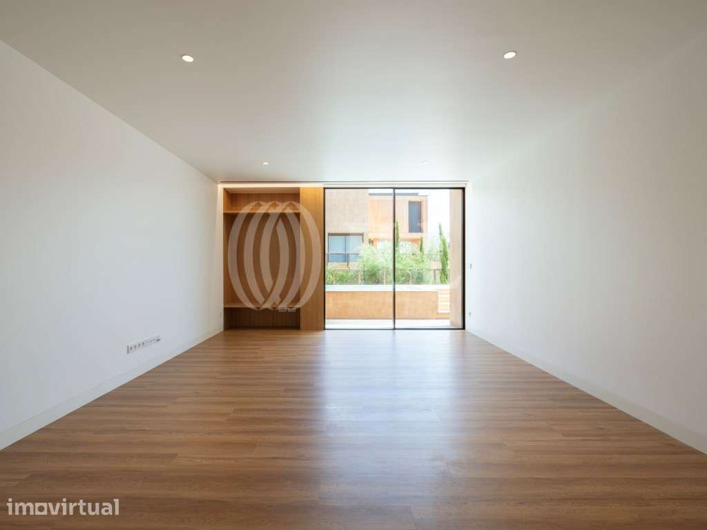 Moradia T3, com jardim, piscina e garagem, no Algarve - Grande imagem: 2/31