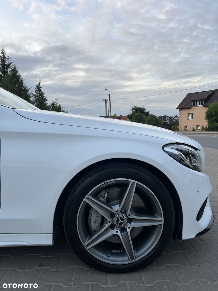 Mercedes-Benz Klasa C 300 7G-TRONIC AMG Line - 12