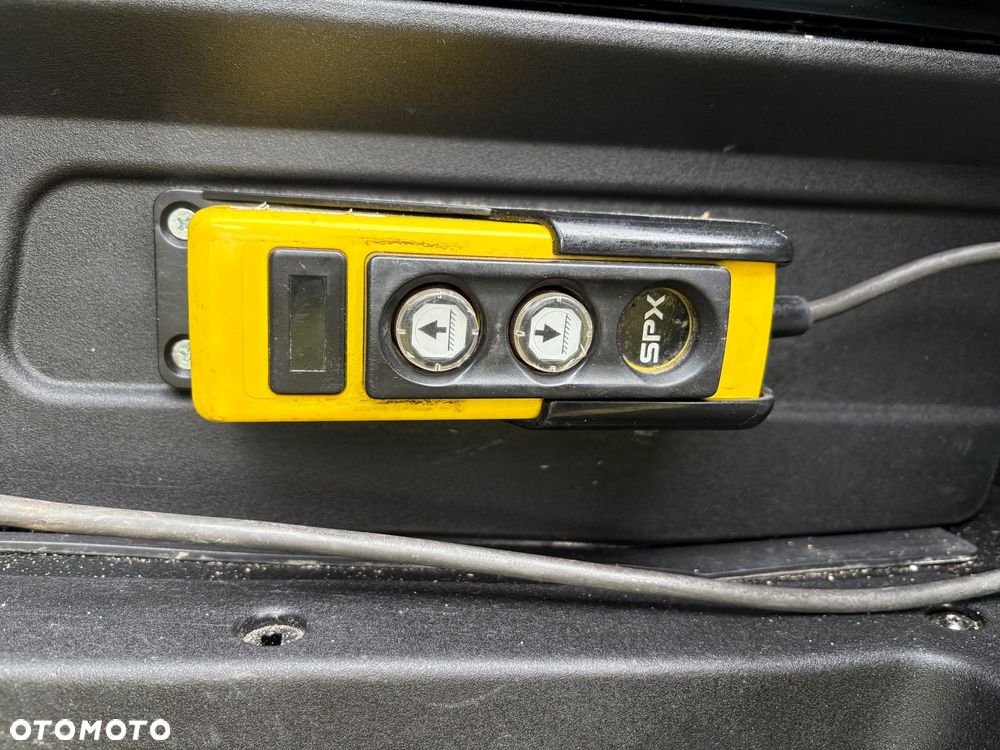 Iveco DAILY 70C17/Wywrot na 3strony/DMC 7000Kg/Żuraw/Klima/Super stan - 30