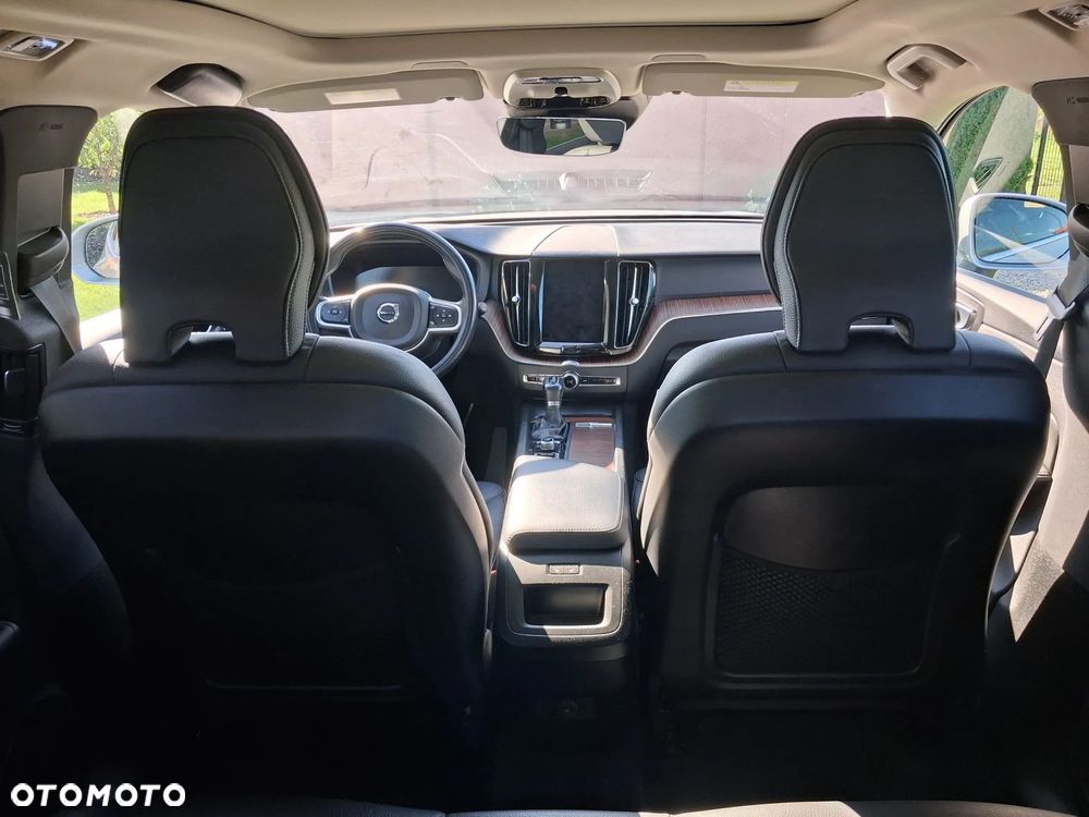 Volvo XC 60 B5 B AWD Momentum Pro - 6