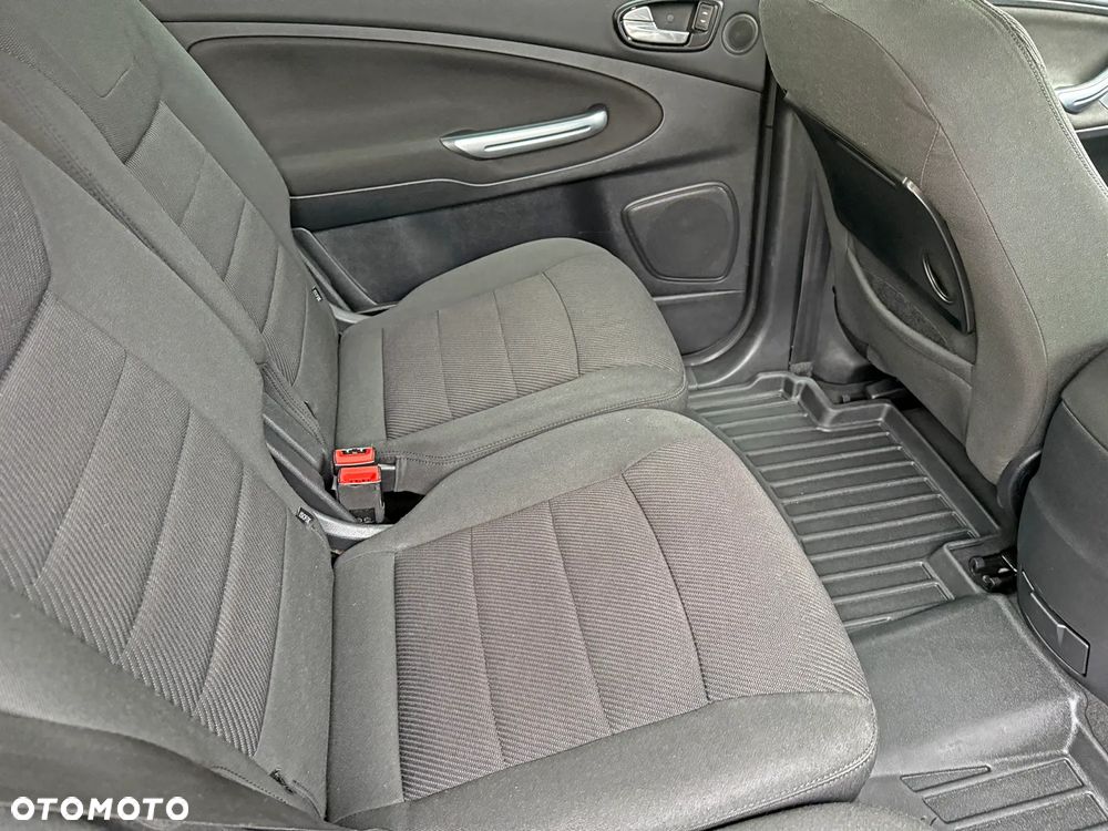 Ford Galaxy 2.0 TDCi Titanium - 23