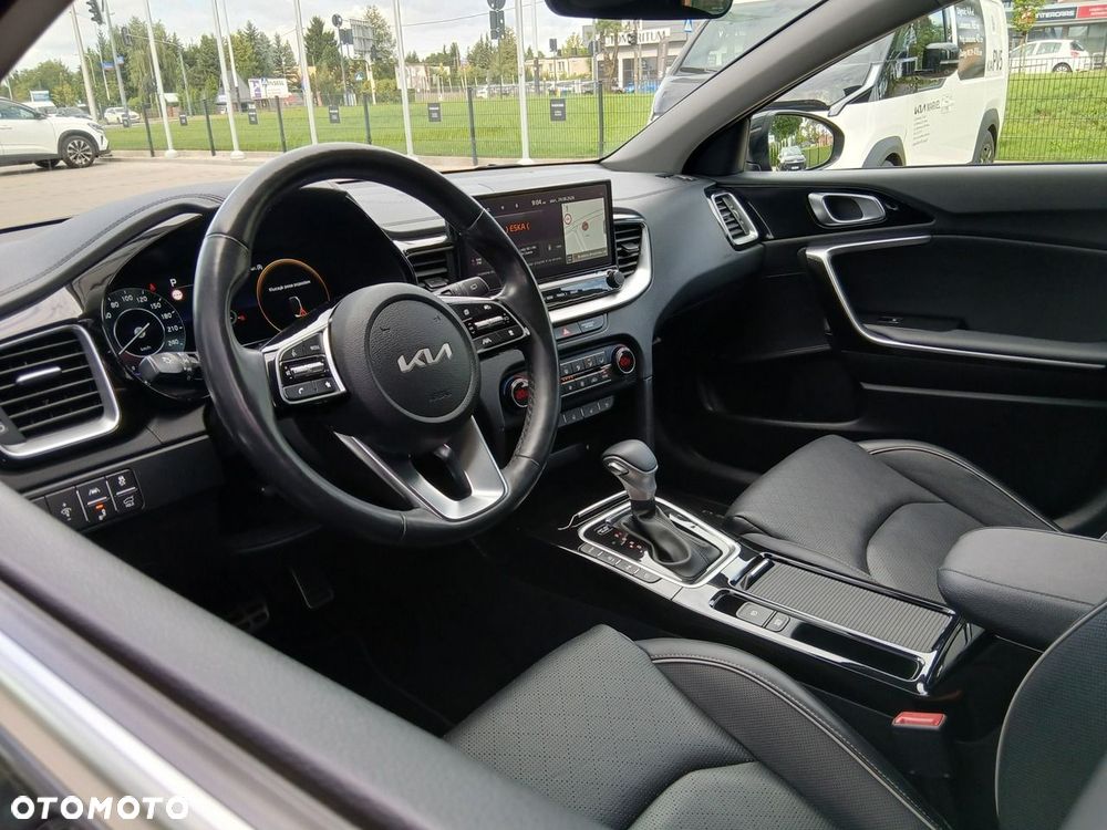 Kia XCeed 1.5 T-GDI Business Line DCT - 17