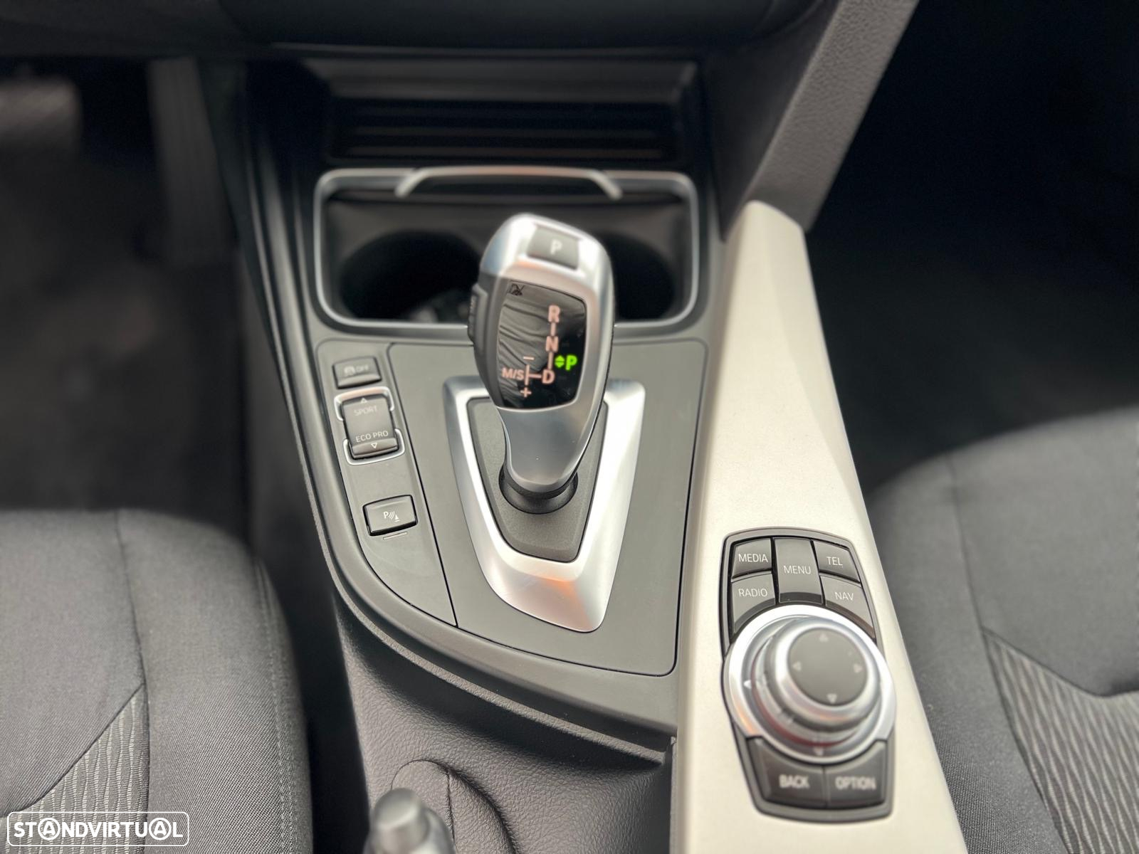BMW 318 d Touring Advantage Auto - 14