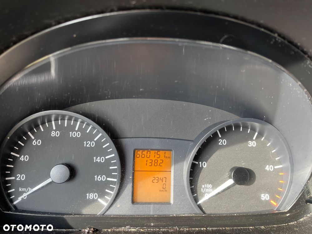 Mercedes-Benz SPRINTER - 12