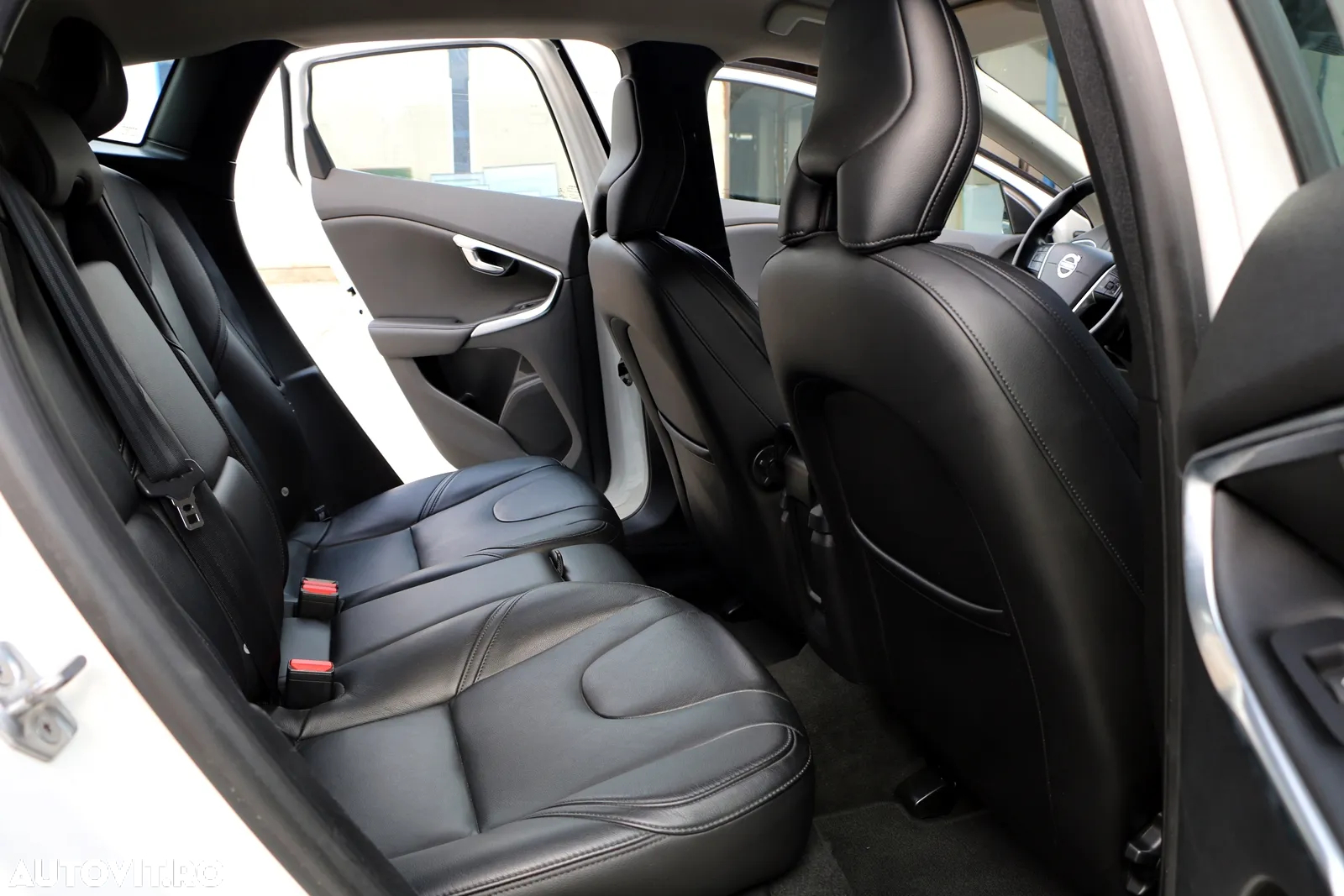 Volvo V40 D3 Geartronic Summum - 8
