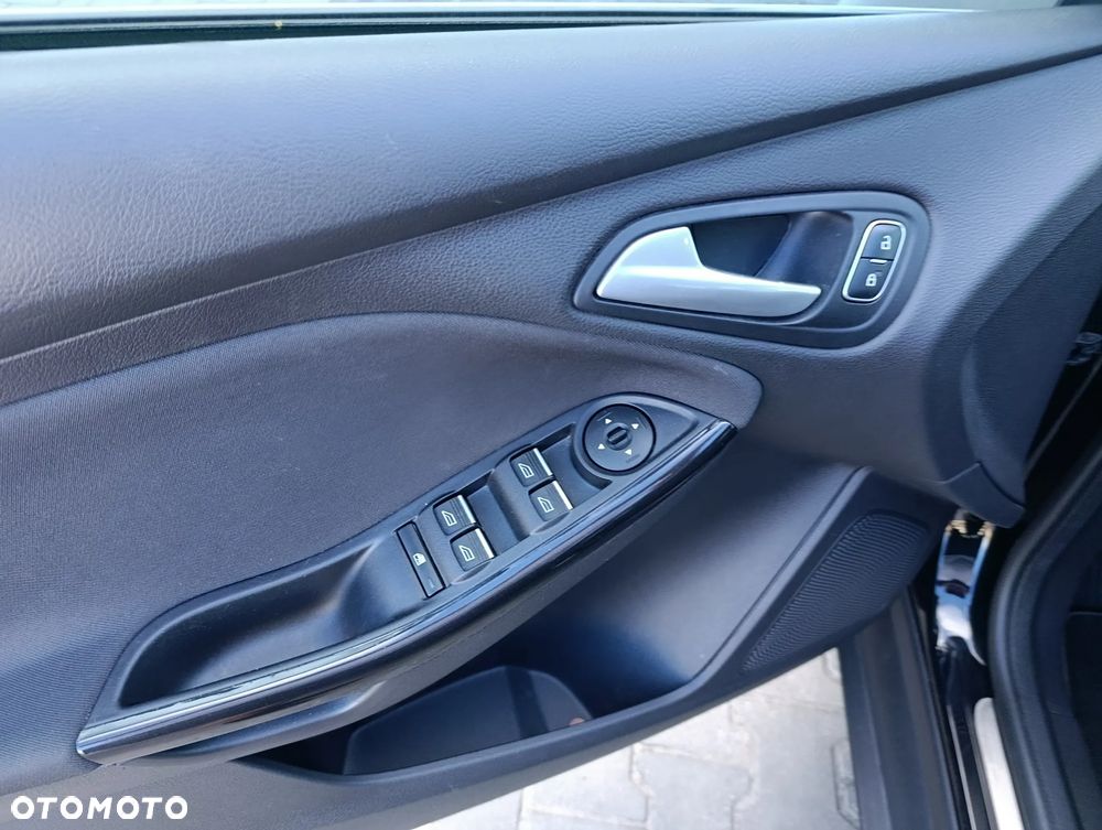 Ford Focus - 12