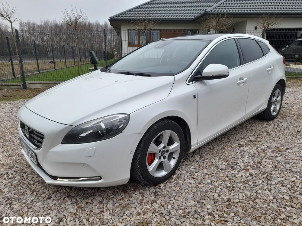 Volvo V40 D4 Ocean Race - 1