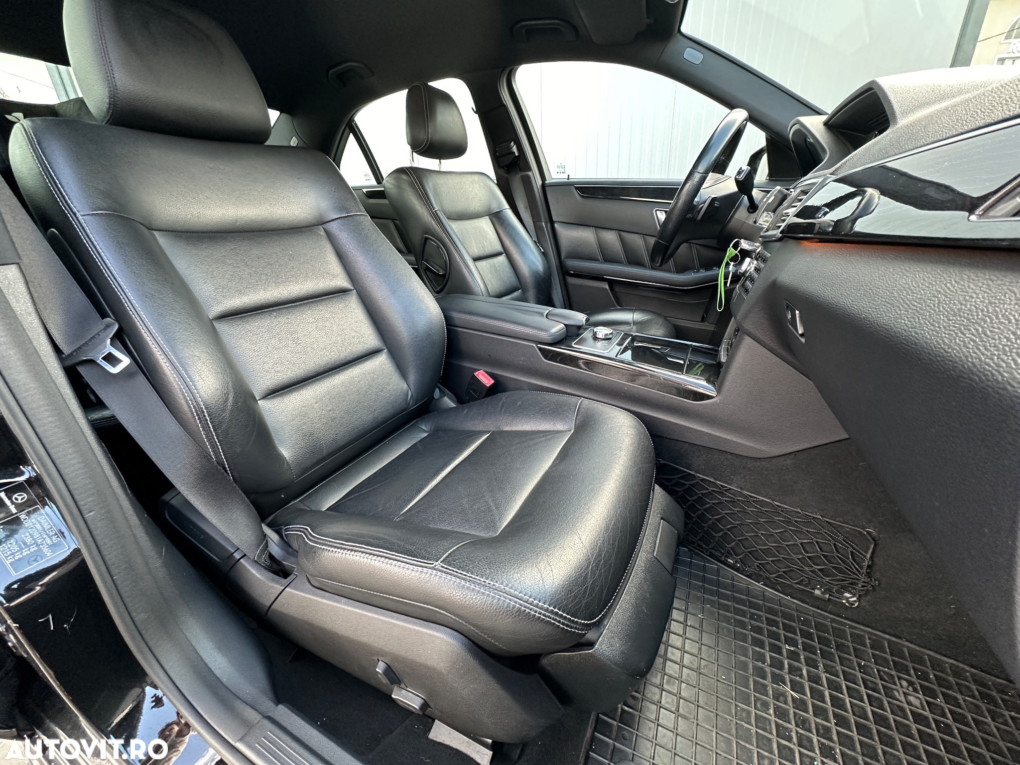 Mercedes-Benz E 300 BlueTEC HYBRID 7G-TRONIC Avantgarde - 22