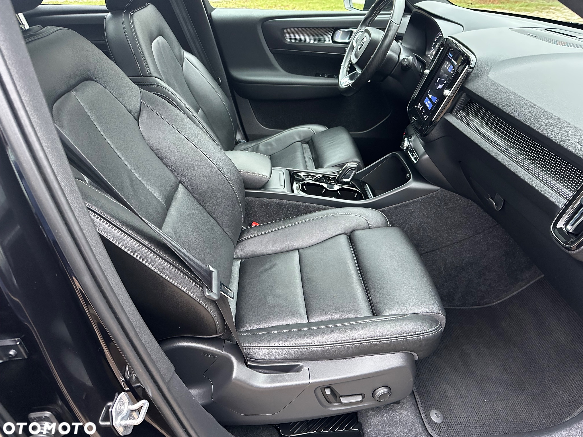 Volvo XC 40 B5 B AWD Geartronic RDesign - 16