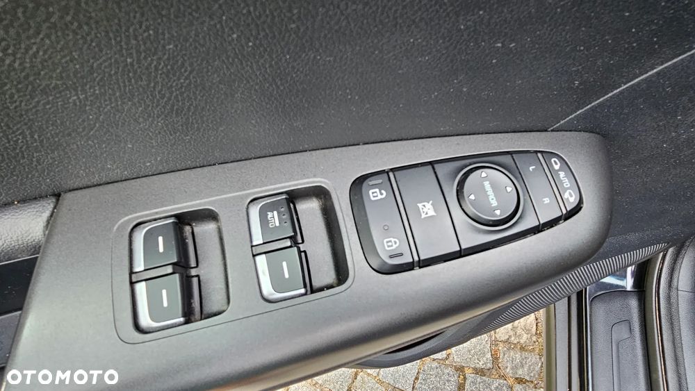 Kia Sportage 1.6 GDI 2WD Black Edition - 13