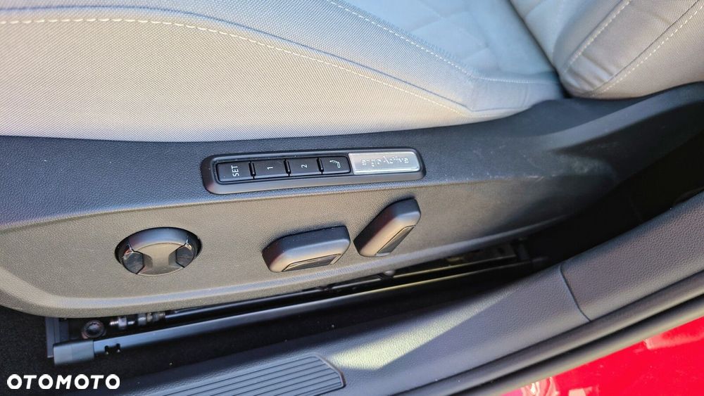 Volkswagen Golf Variant - 33