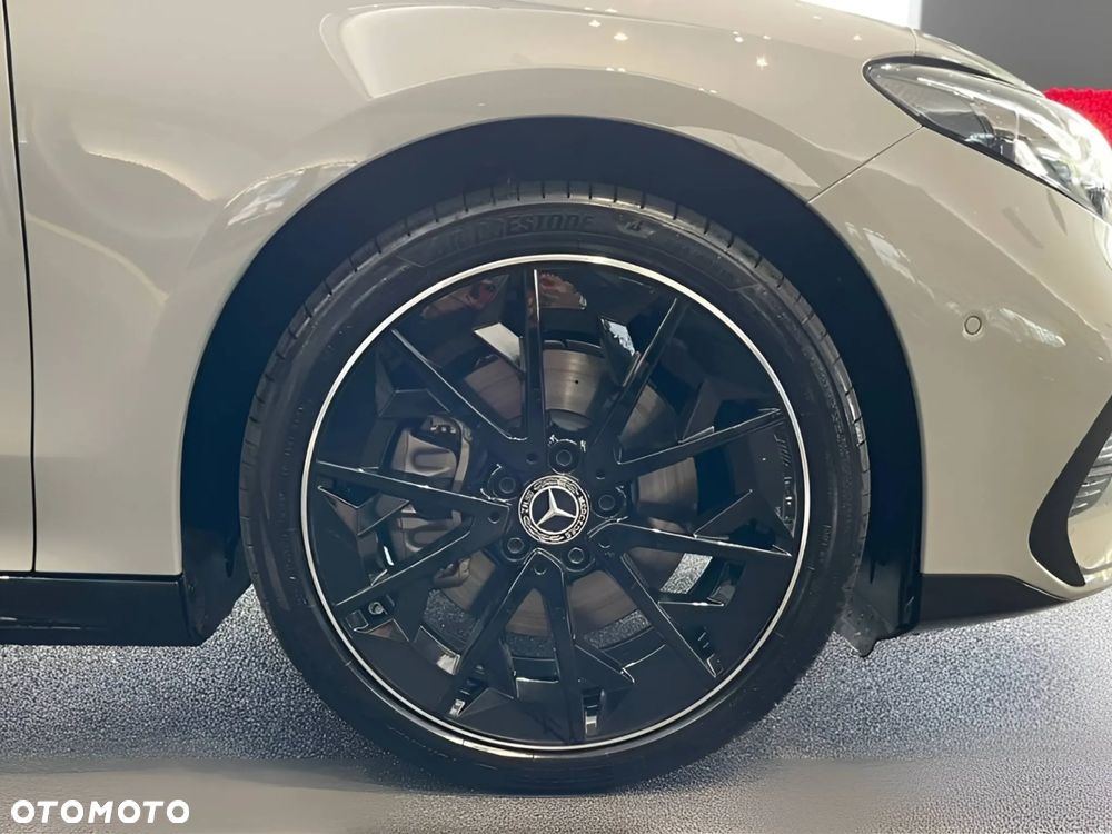 Mercedes-Benz CLA - 4