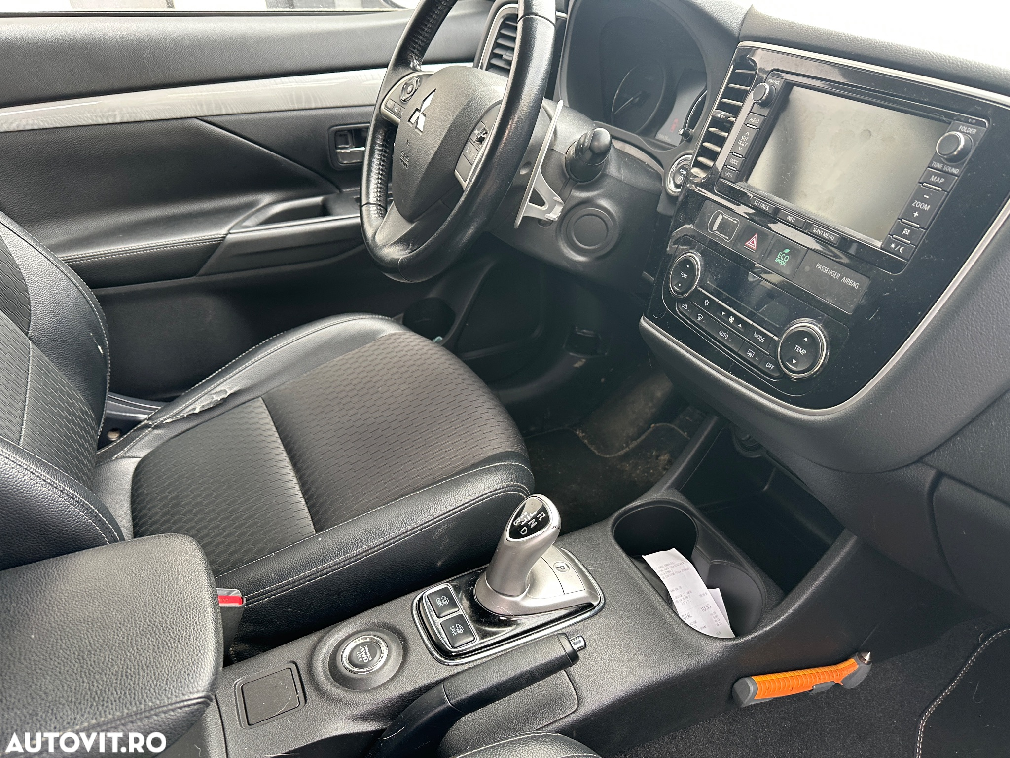 Mitsubishi Outlander 2.0 4WD Plug-In Hybrid Plus - 7