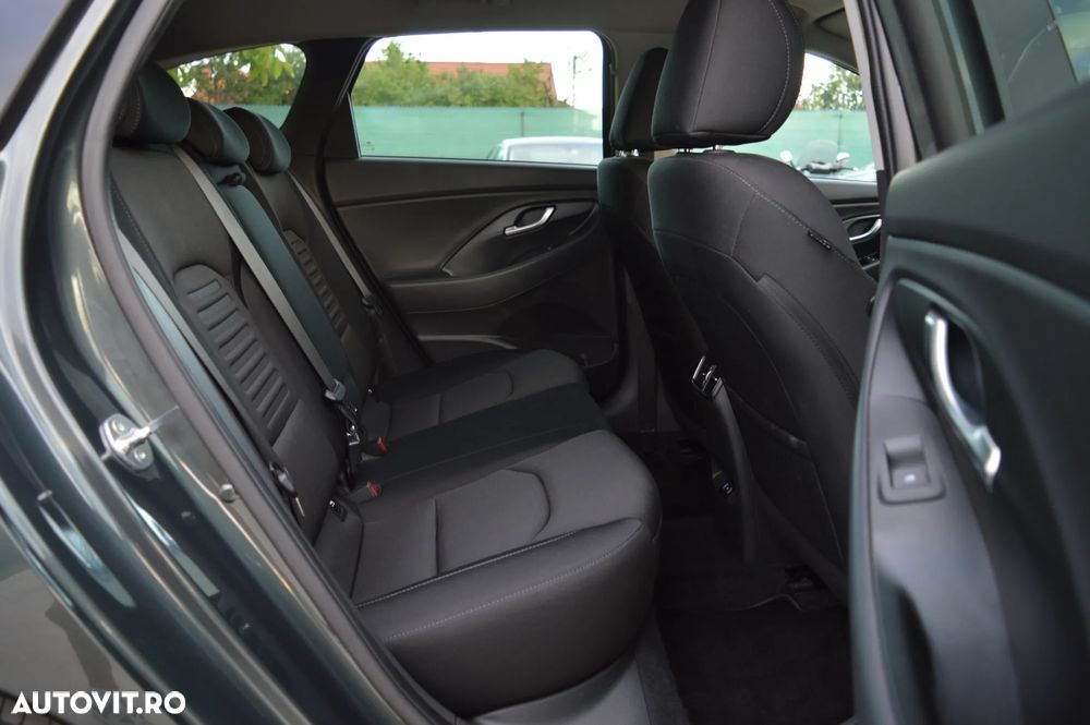 Hyundai i30 1.5 96CP M/T Highway - 36