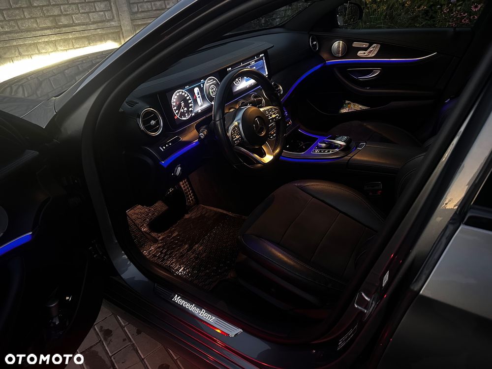 Mercedes-Benz Klasa E 220 d 4-Matic AMG - 35