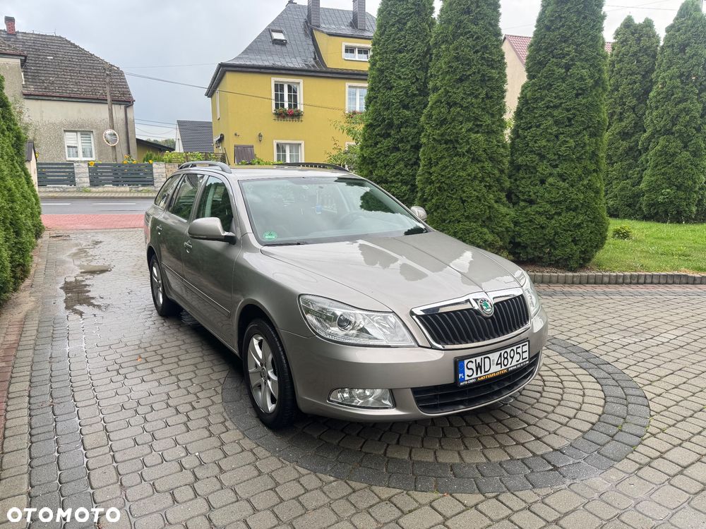 Skoda Octavia 1.6 TDI Ambiente - 2