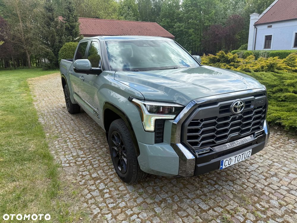 Toyota Tundra - 1