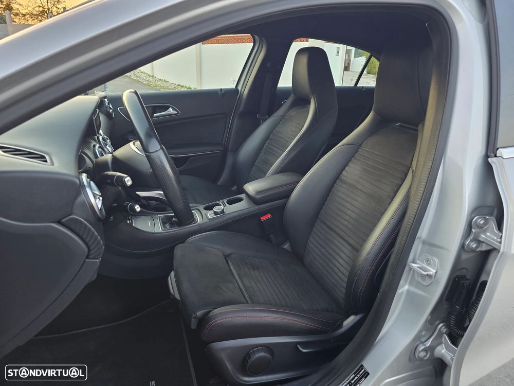 Mercedes-Benz A 180 AMG Line - 4