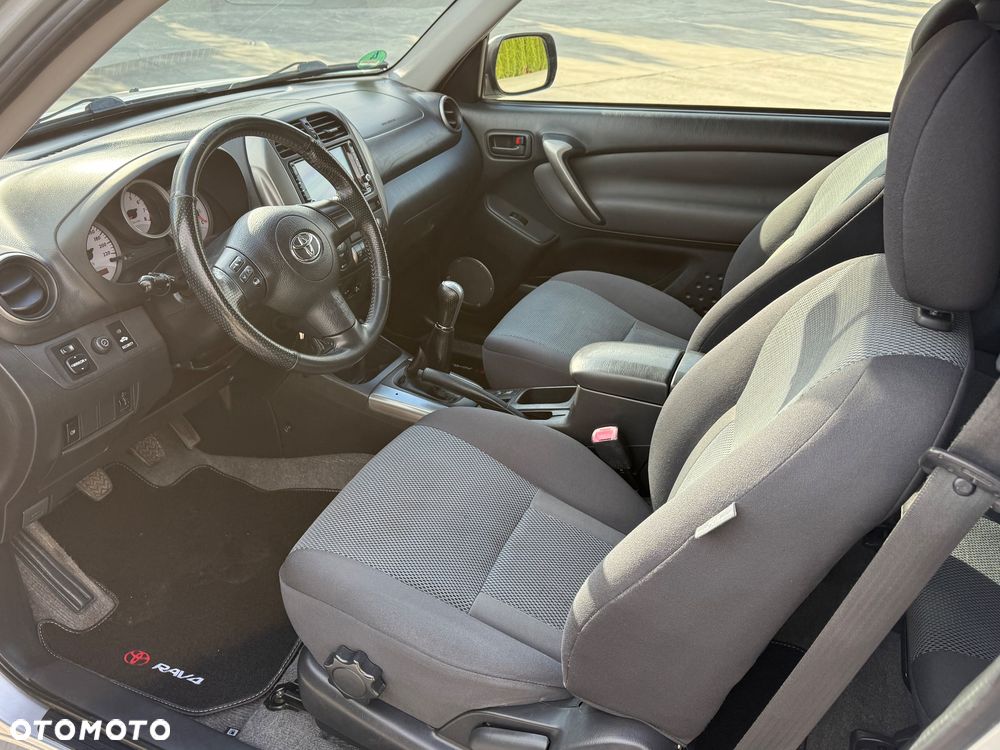 Toyota RAV4 2.0 VVT-i Sol - 22