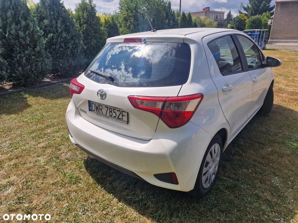 Toyota Yaris 1.5 Active - 2