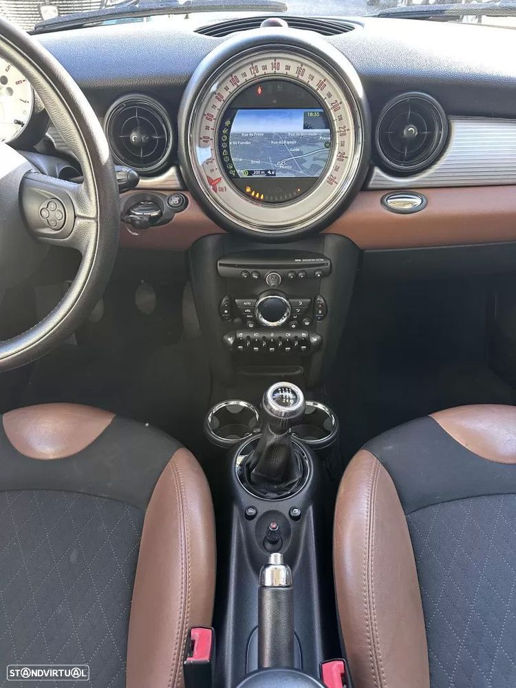 MINI 3 Portas Cooper D - 19