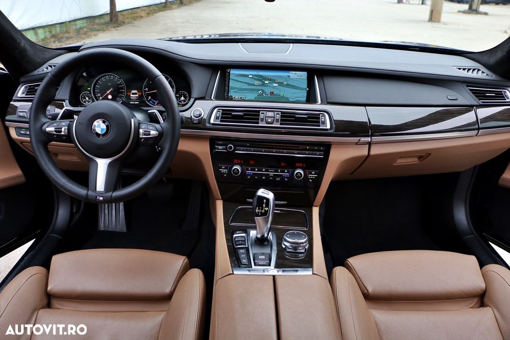 BMW Seria 7 740d xDrive - 26