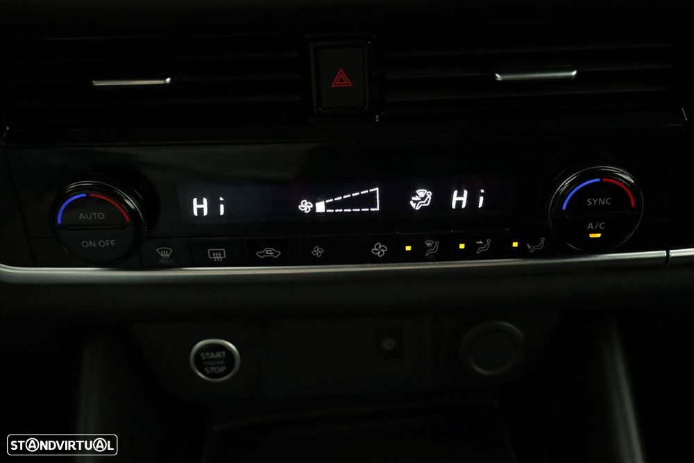 Nissan Qashqai 1.3 DIG-T N-Connecta Xtronic - 13