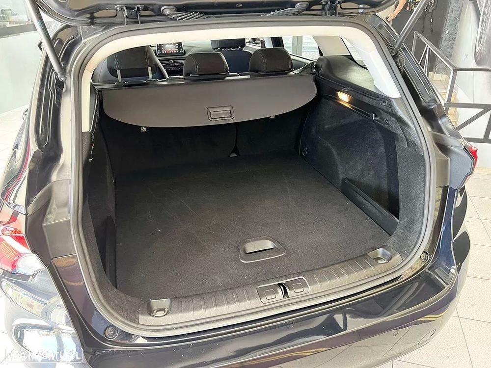 Fiat Tipo Station Wagon 1.3 M-Jet Lounge - 23