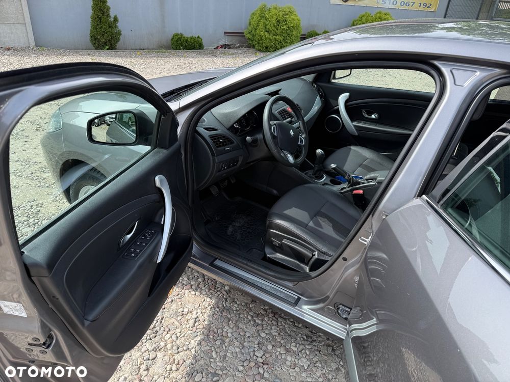Renault Fluence 1.6 16V Privilege - 10