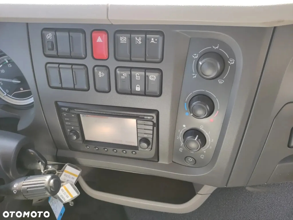 DAF LF 320 ramo do zabudowy 18DMC - 9
