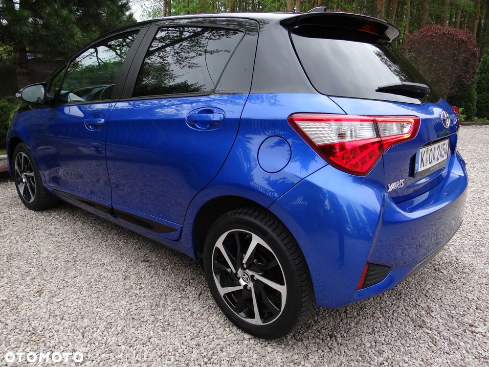 Toyota Yaris 1.5 Premium - 10