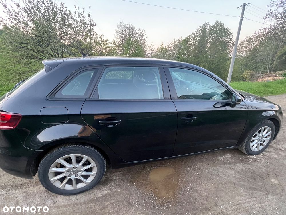 Audi A3 Sportback 1.6 TDI DPF Ambition - 6