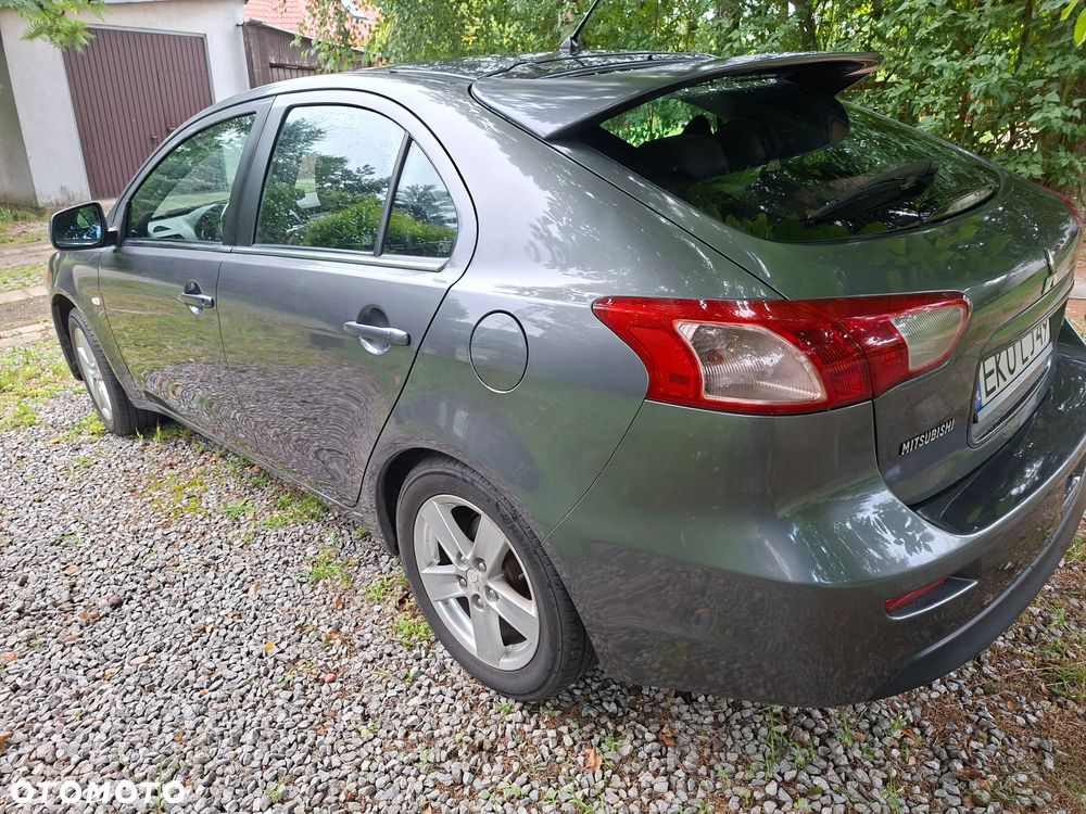Mitsubishi Lancer 1.8 Invite - 6