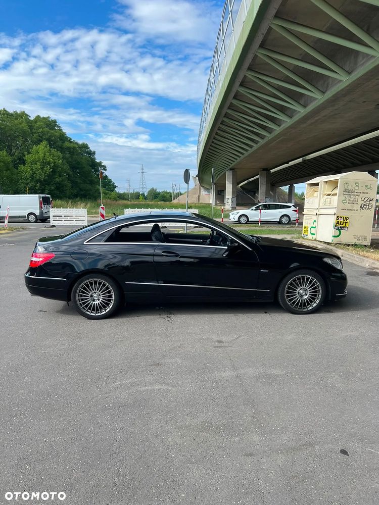 Mercedes-Benz Klasa E - 9