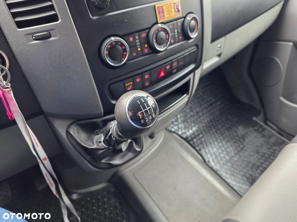 Volkswagen CRAFTER - 13