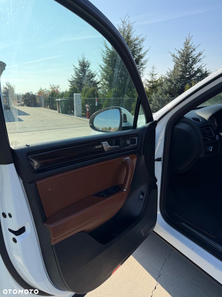 Volkswagen Touareg 2013 photo 4