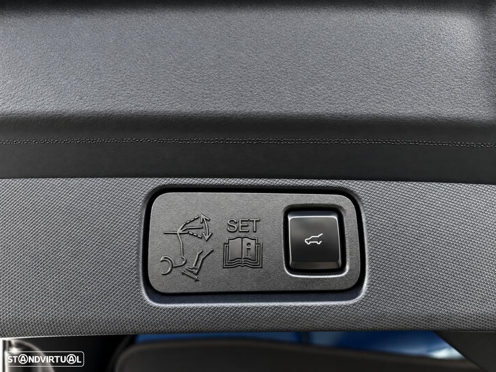 Ford Mustang Mach-E 75.7 kWh Premium AWD - 47