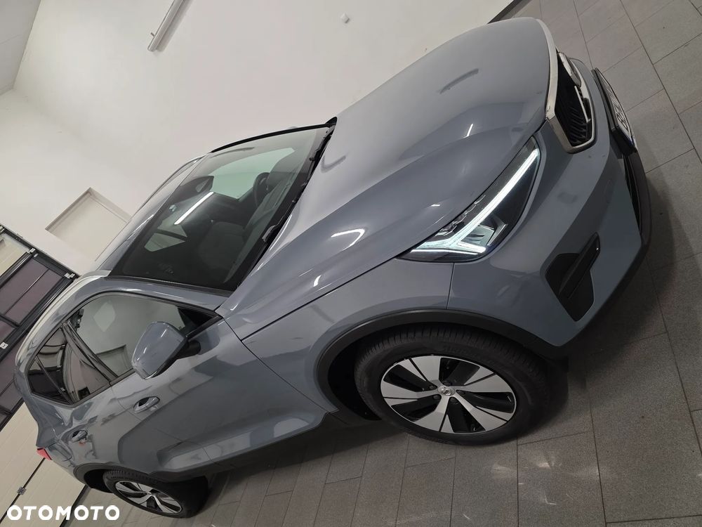 Volvo XC 40 B3 B DKG Ultra Dark - 3